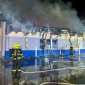 Požár haly na Litoměřicku je pod kontrolou, napáchal škody za 30 milionů