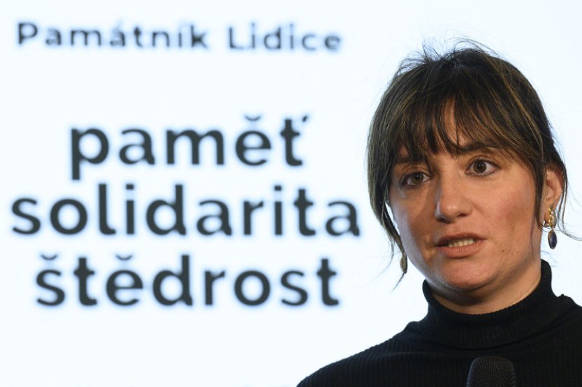 Lidickou sbírku umění rozšířilo 65 darovaných děl, výstava bude příští rok