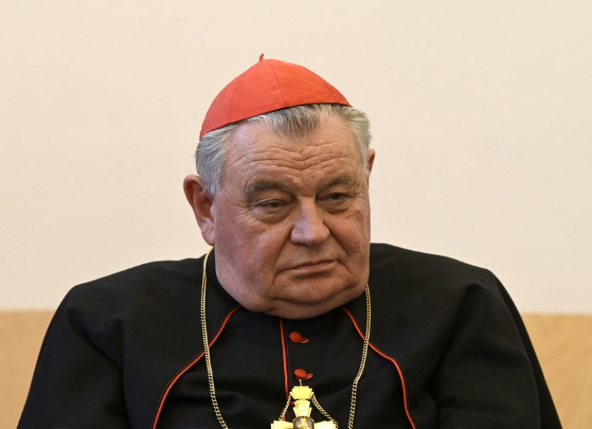 Duka byl po dvou dnech od propuštění znovu převezen do nemocnice