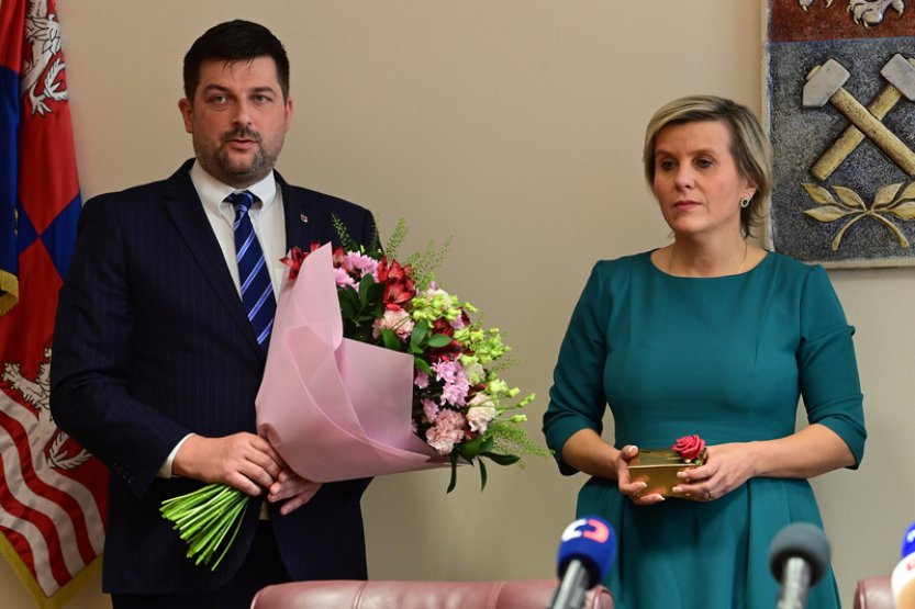 Karlovarský kraj zatím povede Hurajčík, nový hejtman bude zvolen v prosinci