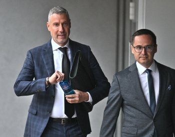 Policisté v další větvi Dozimetru obvinili 17 lidí a firem, znovu Redla či Kosa