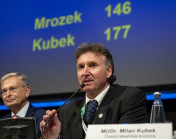 Prezidentem České lékařské komory byl znovu zvolen Milan Kubek