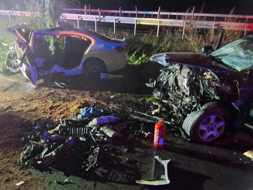 Srážku dvou aut na Olomoucku jeden člověk nepřežil, sedm lidí je zraněno
