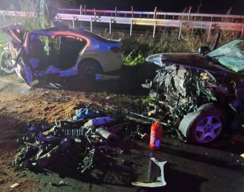 Srážku dvou aut na Olomoucku jeden člověk nepřežil, sedm lidí je zraněno