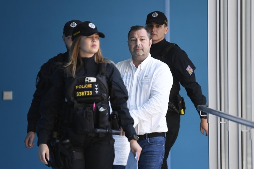 Augustín u soudu: Hlubučka jsem za člena zločinecké skupiny nepovažoval