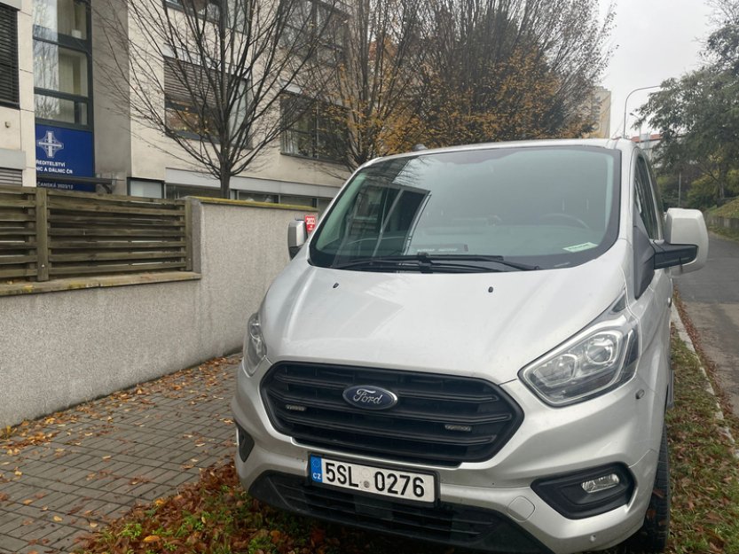 V sídle Ředitelství silnic a dálnic v Praze zasahuje od rána policie