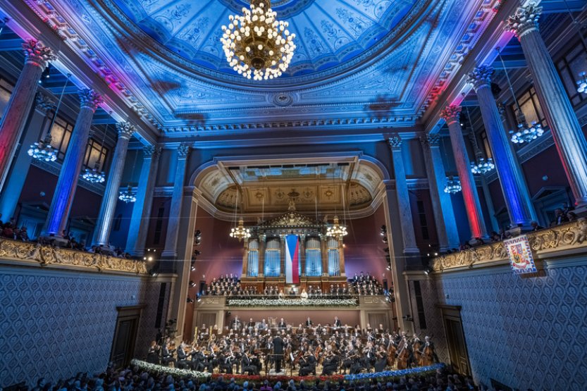 Česká filharmonie zahrála pro svobodu a demokracii Mahlerovo Vzkříšení
