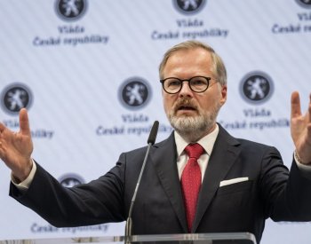 Sabotáž v Polsku podle Fialy ukazuje na nutnost investic do obrany