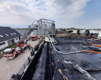 Požárů fotovoltaik v ČR přibývá, podle komory za to mohou neodborné instalace