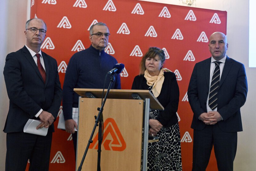 VZP na příští rok plánuje deficit 12,7 miliardy Kč, dorovná ho z rezerv