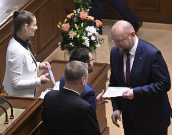 Sněmovna nezvolila Žáčka a Bartoška do čela dvojice kontrolních komisí