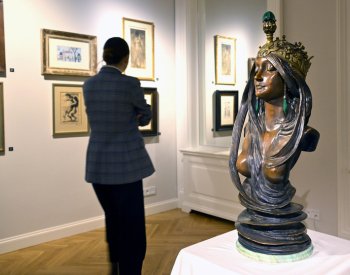 Muchova plastika Příroda se vydražila za rekordních 18,35 mil. Kč