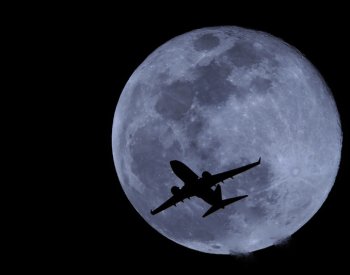 V noci ze středy na čtvrtek bude možné v Česku pozorovat takzvaný modrý Měsíc