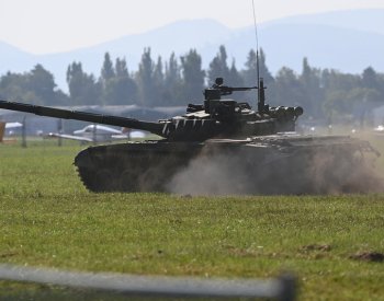 Obrana neplánuje pokračovat v modernizaci tanků T-72, řekla Černochová