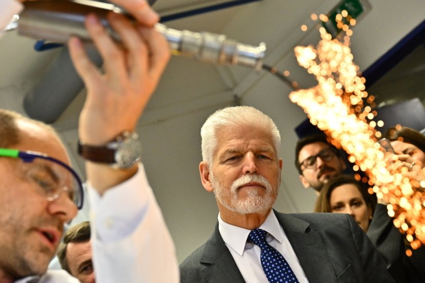 Prezident Pavel se na univerzitě v Liberci zajímal o 3D projekty pro armádu
