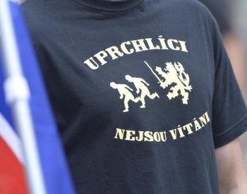 Výzkum: Češi mají k migrantům neutrální až mírně negativní postoj