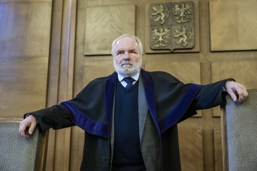 Soudce Lněnička: Češi vraždívají ze žárlivosti, někdo si zkazí život ve vteřině