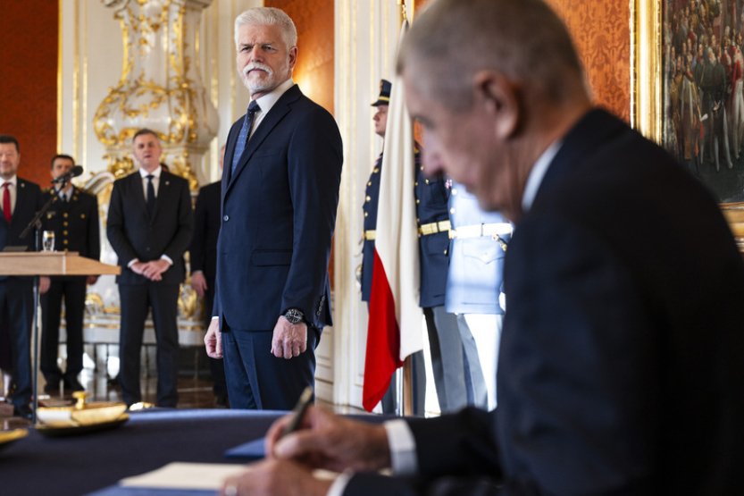 Prezident Pavel dnes jmenuje vládu ANO, SPD a Motoristů