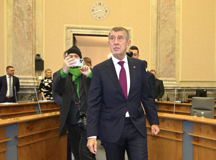 Na úřadu vlády poprvé zasedla nová vláda Andreje Babiše (ANO)