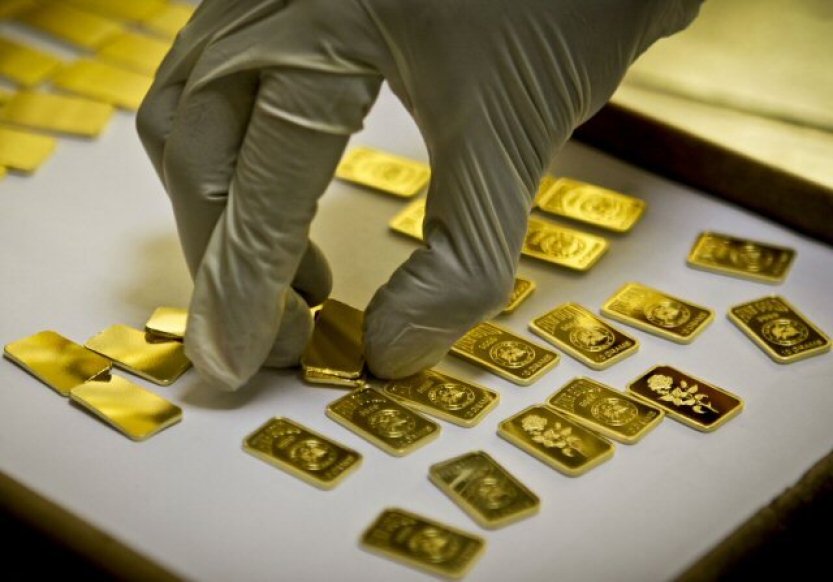 Muž ukradl v obchodě v Praze 1,5 kilogramu zlata za 4,5 milionu korun