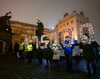 Milion chvilek donesl na Hrad podpisy na podporu prezidenta Pavla