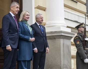 Ministr obrany Zůna nes po prvním týdnu ve funkci představí svou vizi