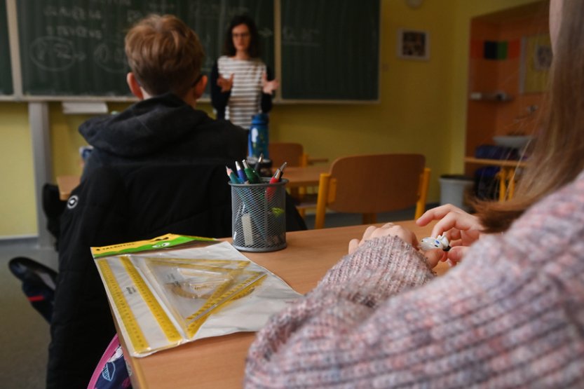 Inspekce: Ve školách přibylo agrese vůči spolužákům, problém je též záškoláctví