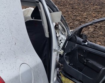 Osm lidí se v sobotu na Bruntálsku zranilo při čelní srážce, mezi nimi tři děti