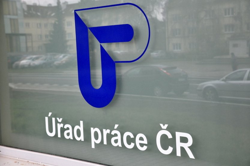 Podpora v nezaměstnanosti se změní, první měsíce bude na 80 pct výdělku