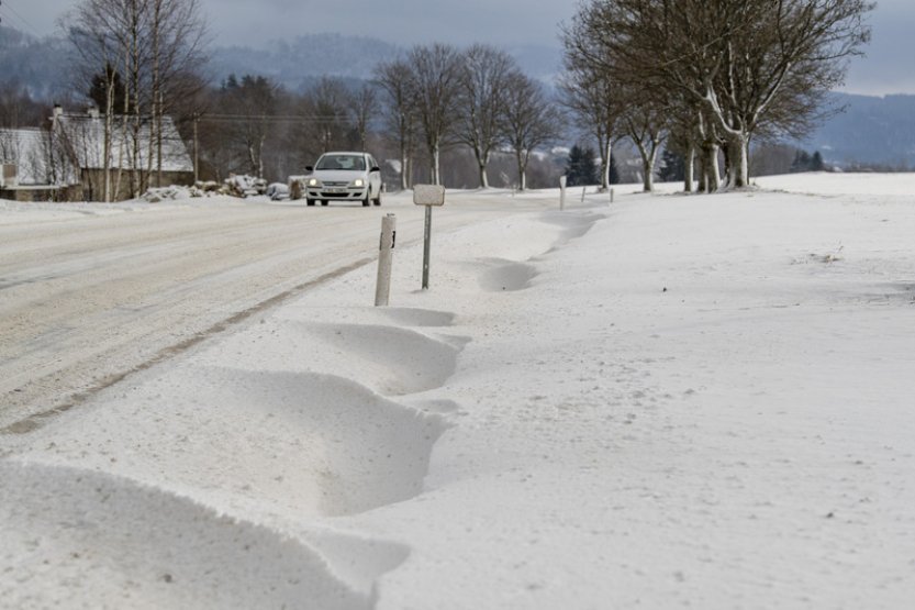 Hory zasype sníh, bude větrno a mrznout může i přes den