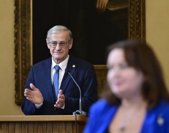 Vláda v pondělí projedná návrh jmenování deseti rektorů veřejných vysokých škol