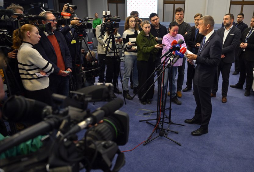 Babiš čeká s vložením akcií Agrofertu do fondu na souhlasy ze zahraničí