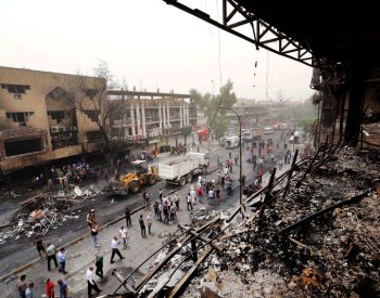 Irák popravil tři osoby zapojené do pumového útoku, který měl přes 300 obětí