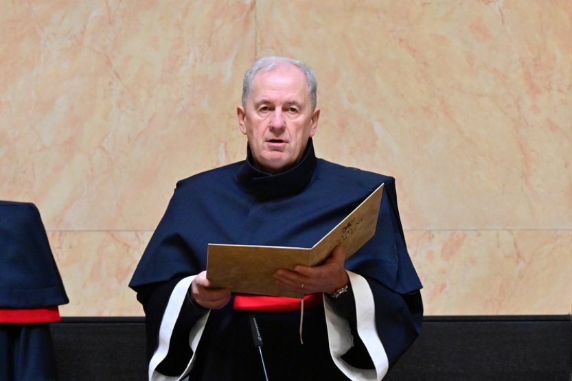 ÚS: Policie se musí vrátit k trestnímu oznámení na kněze kvůli sexuálnímu násilí