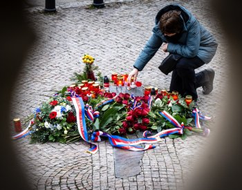 Lidé i politici dnes uctí památku Jana Palacha, který se upálil před 57 lety