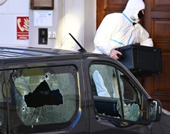 Při střeleckém útoku zemřel zaměstnanec úřadu v Chřibské, útočník se zastřelil