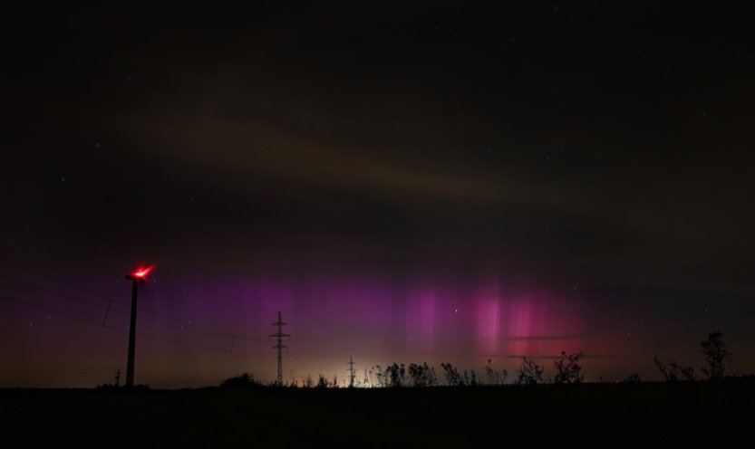 V Česku je dnes v noci možné pozorovat polární záři, viditelná je i z větších měst