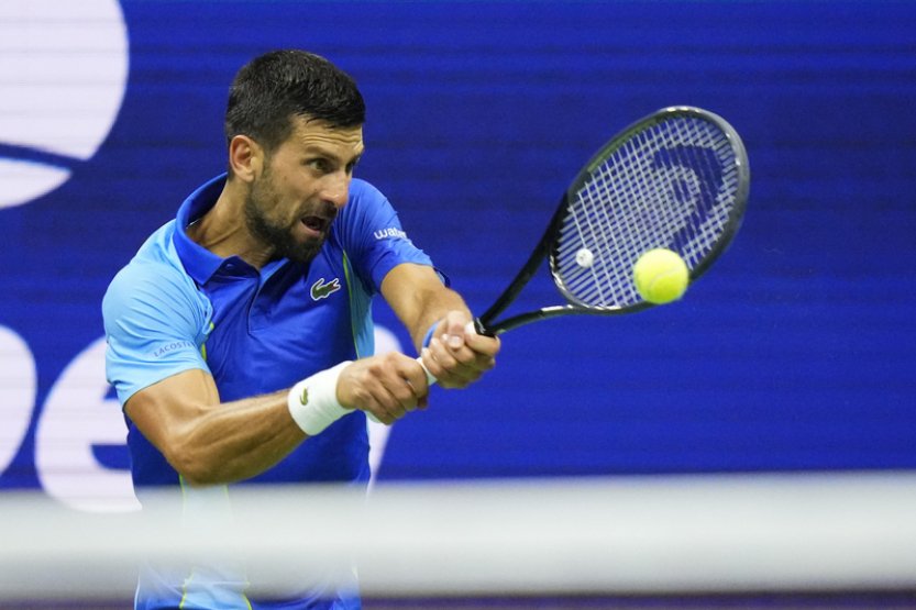 Djokovič v úvodu US Open nezaváhal a bude jedničkou, uspěla i Šwiateková