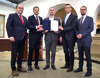 Opoziční strany vyjádřily ve společném prohlášení podporu Dánsku a Grónsku