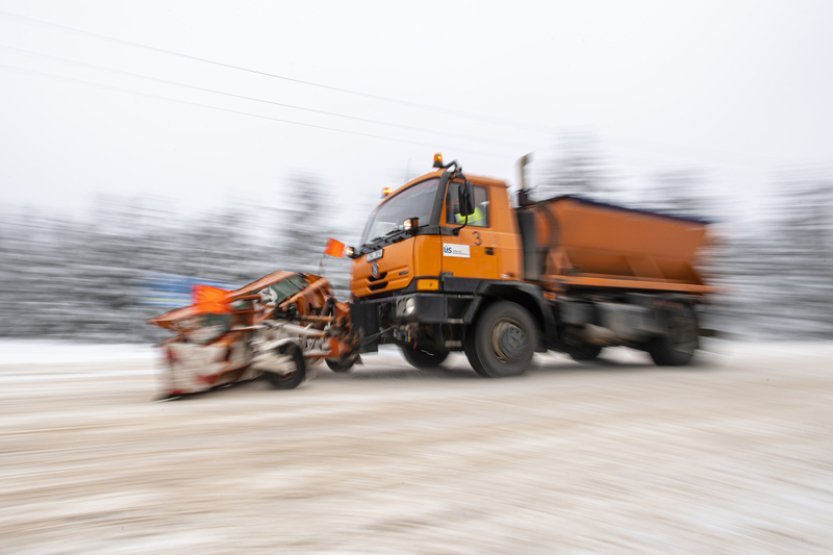 Česko čeká týden s přeháňkami, ve čtvrtek napadne až deset cm sněhu
