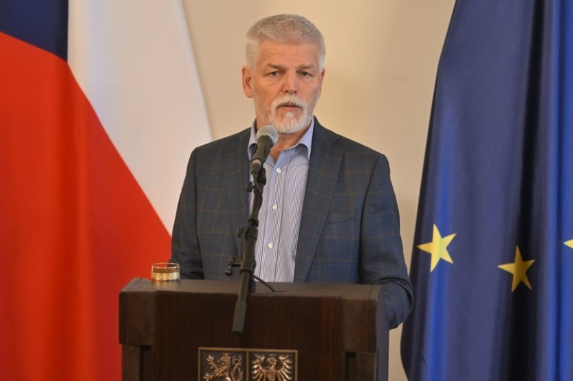 Macinka doručil na Hrad zprávy, které Pavel považuje za vydírání