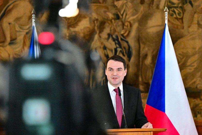 Šéfredaktoři vyzvali MZV, aby na briefingy pouštělo všechno média