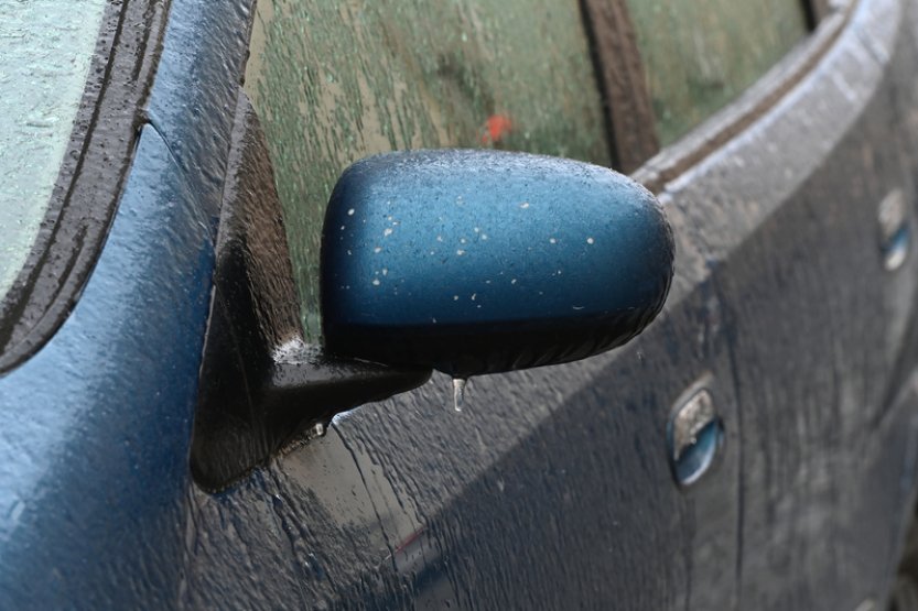 Na Českomoravské vrchovině a v okolí se kromě námrazy začala tvořit i ledovka