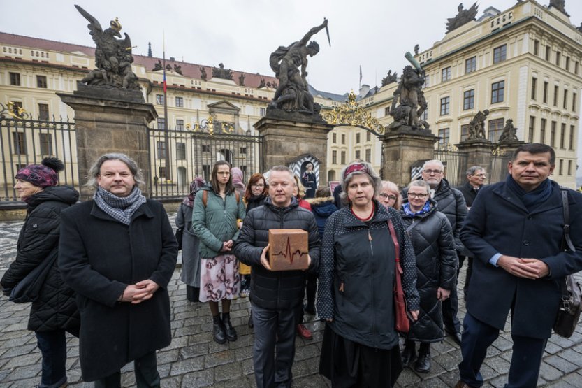Oběti sexuálního zneužívání v církvi žádají vznik komise k prošetření