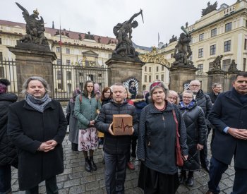 Oběti sexuálního zneužívání v církvi žádají vznik komise k prošetření