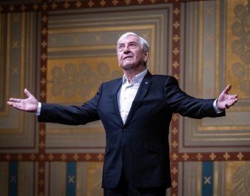 Donutilovi k narozeninám aplaudovalo vyprodané Národní divadlo vestoje