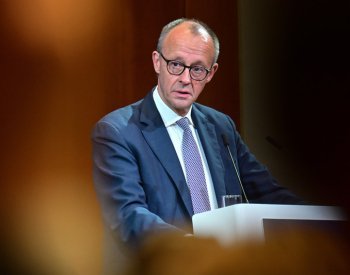 Začíná Mnichovská bezpečnostní konference, na úvod promluví Merz