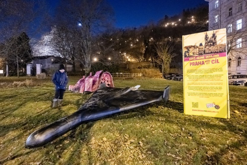 Shromáždění, pochody či makety dronů připomenou ruský útok na Ukrajinu
