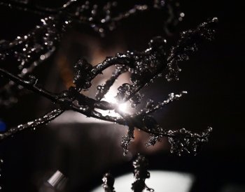 V neděli se v Česku objeví ledovka, poté hrozí vzedmutí toků