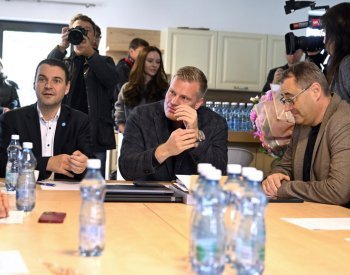 Průzkum: Motoristé by teď do Sněmovny neprošli, hnutí Kuby má těsně pod 5%